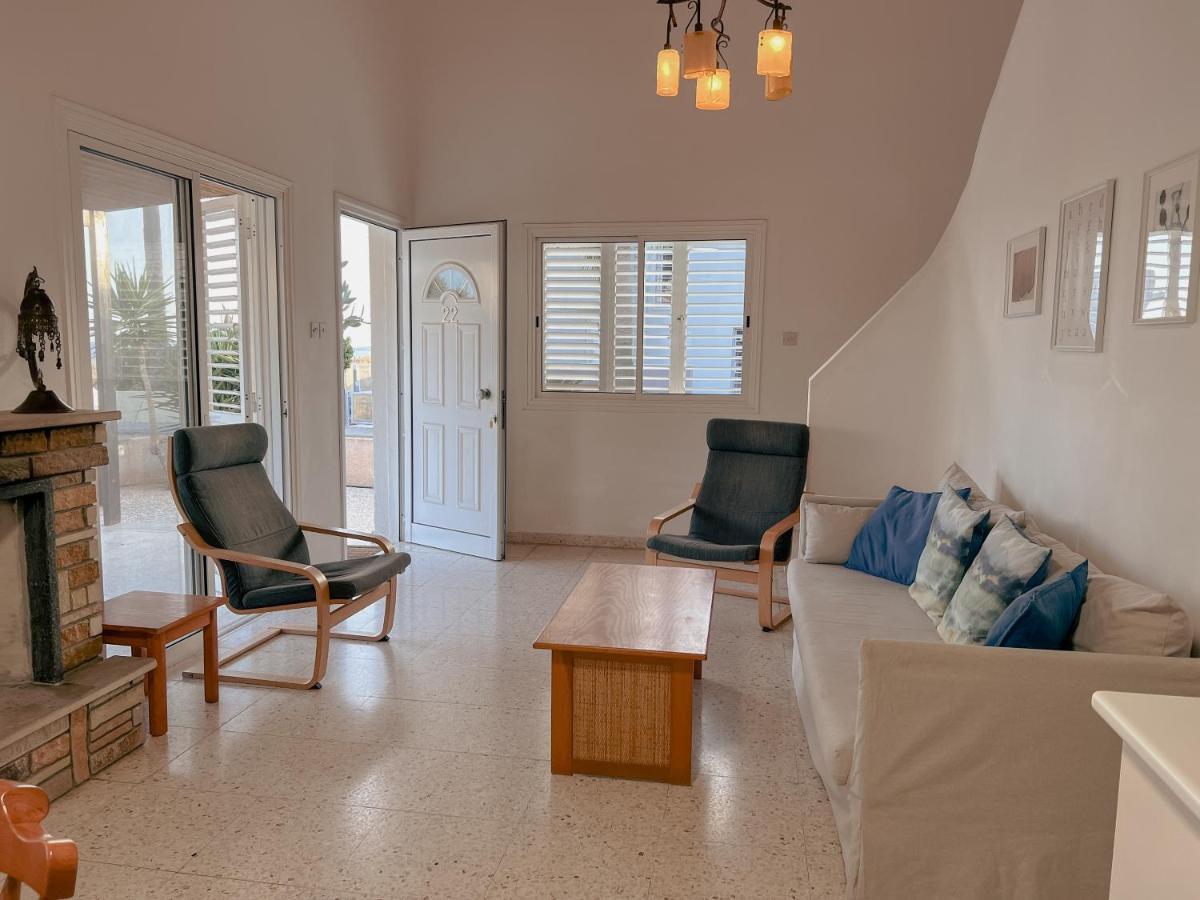 Leo Boutique Beachfront Hébergement de vacances Ayía Nápa